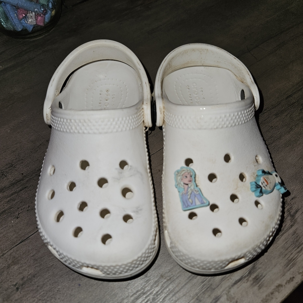 CROCS